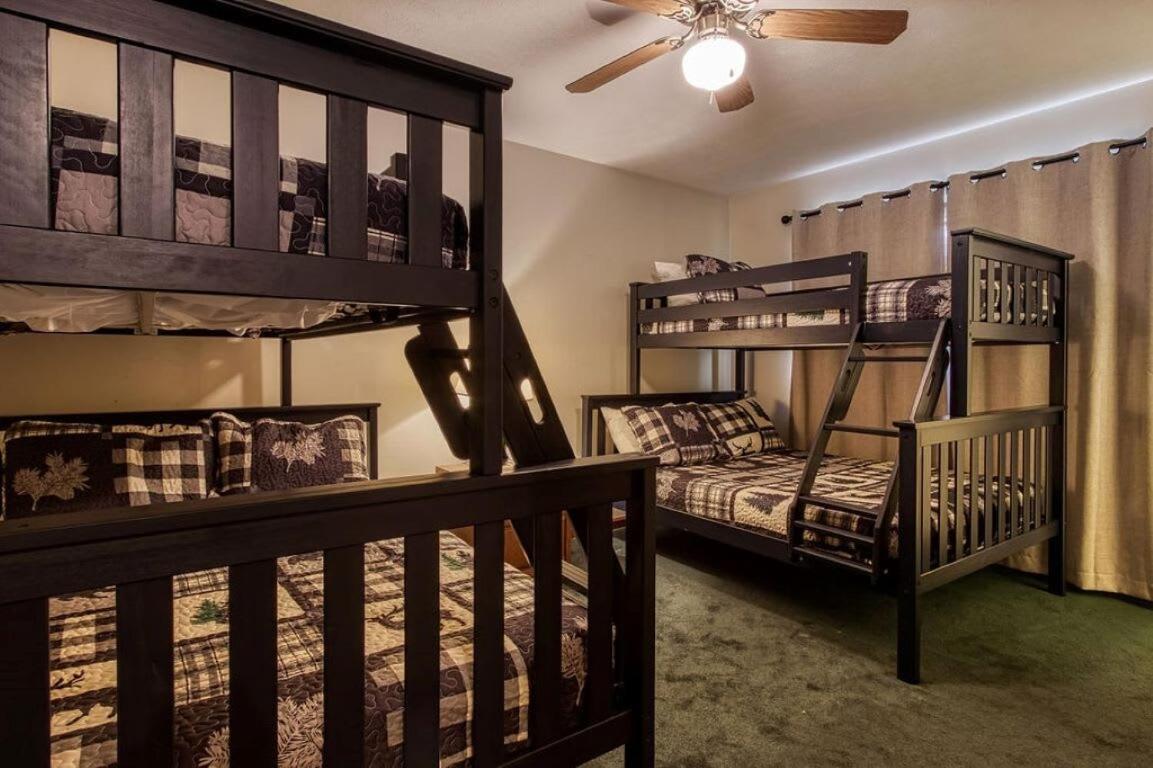 Pinecrest Townhomes-1king 2bunk Unit * Pigeon Forge
