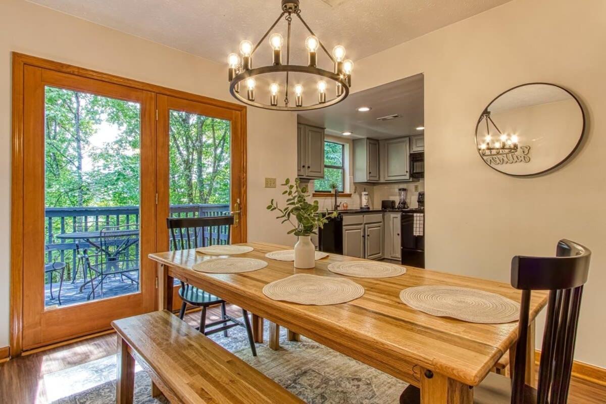 Pinecrest Townhomes-1king-2queen Unit-renovated * Pigeon Forge
