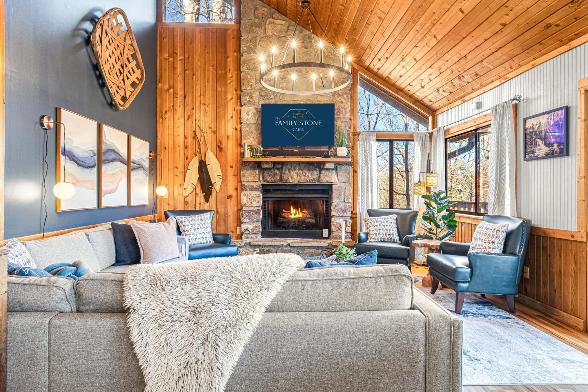 The Family Stone Luxe Sleeps 12 Hot Tub Dogfriendly Dollywood * Pigeon Forge