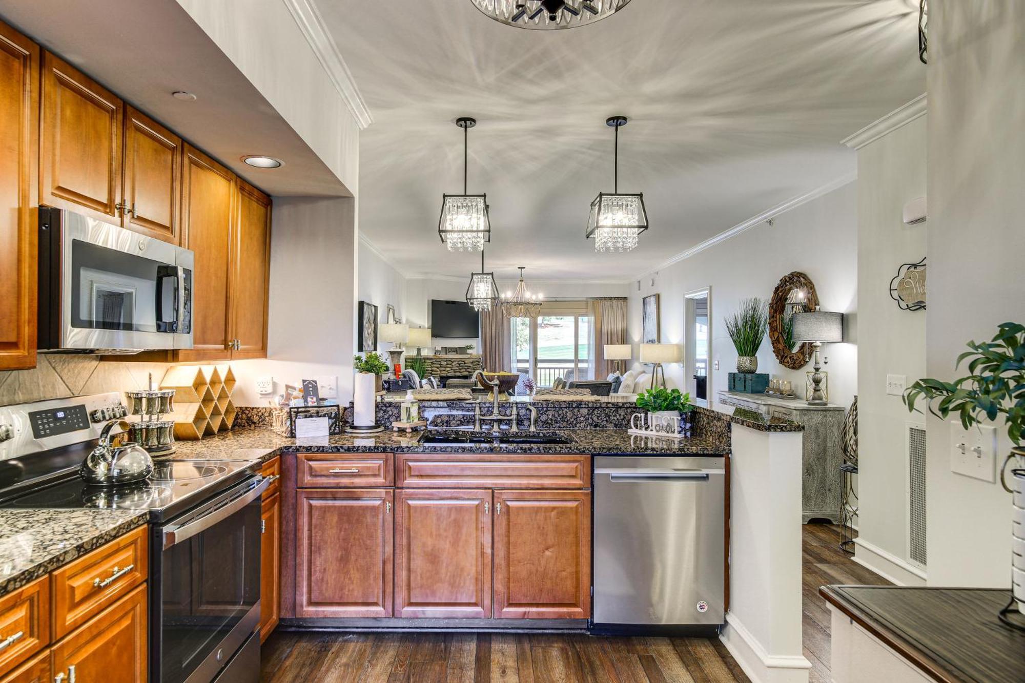 Elegant With Golf Course View! *