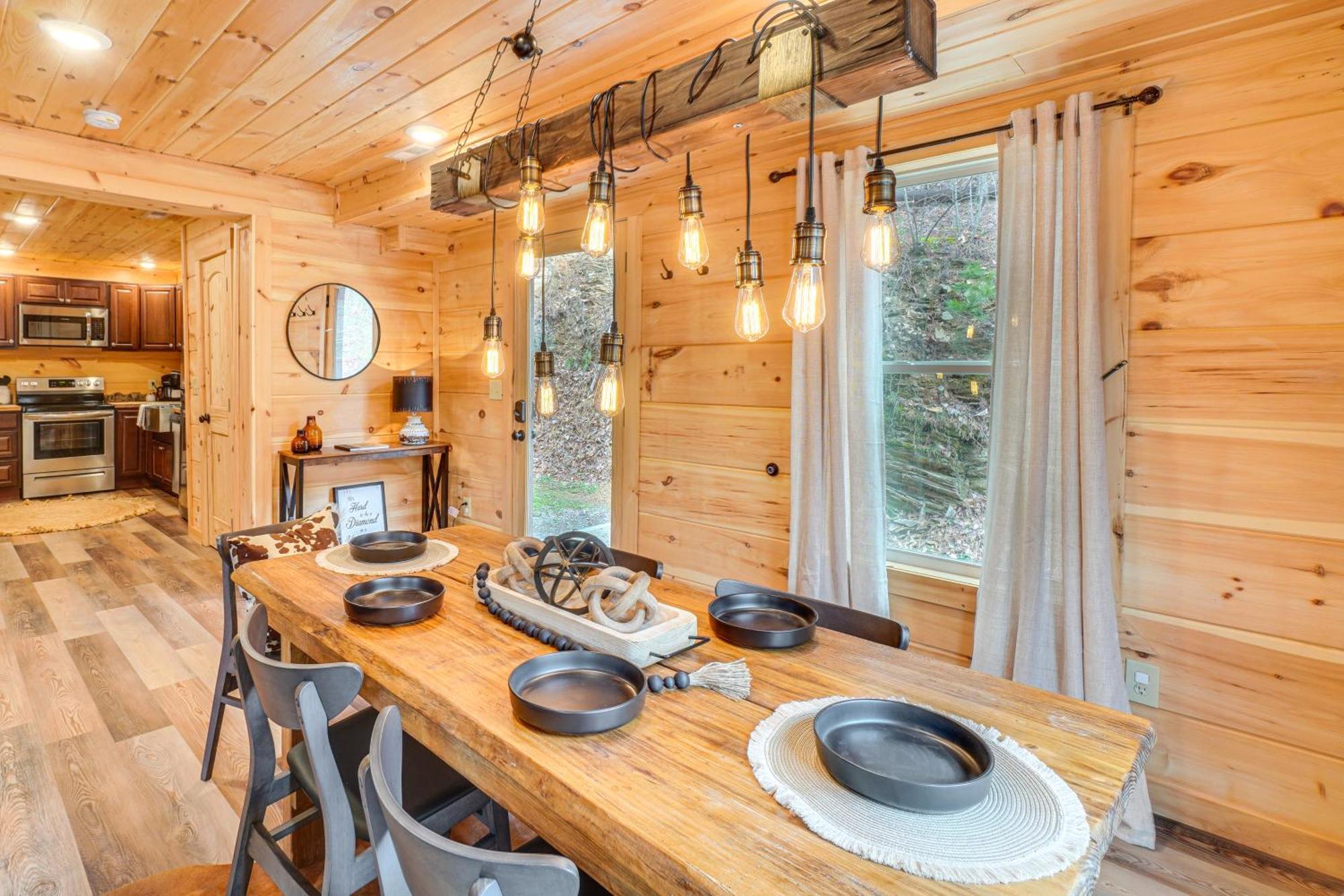 Cozy Sevierville Cabin With Hot Tub And Game Room! Holiday home *