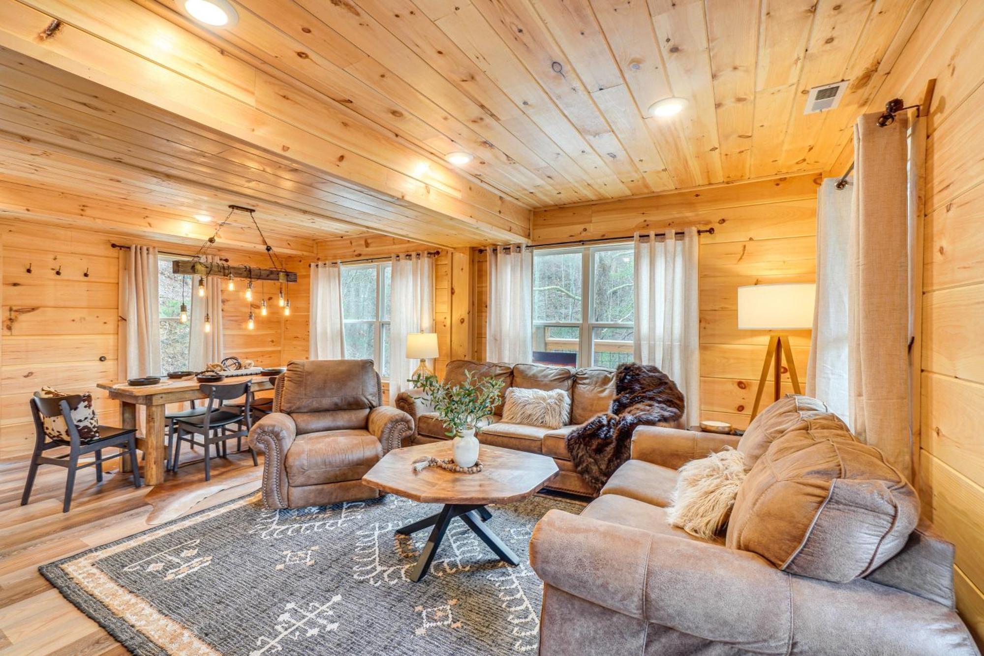 Cozy Sevierville Cabin With Hot Tub And Game Room! * Pigeon Forge