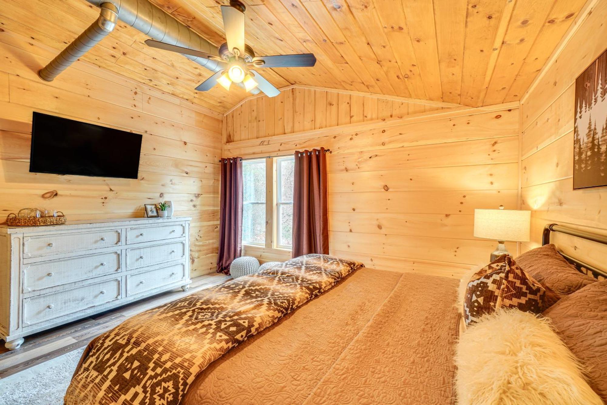 Cozy Sevierville Cabin With Hot Tub And Game Room! Holiday home *