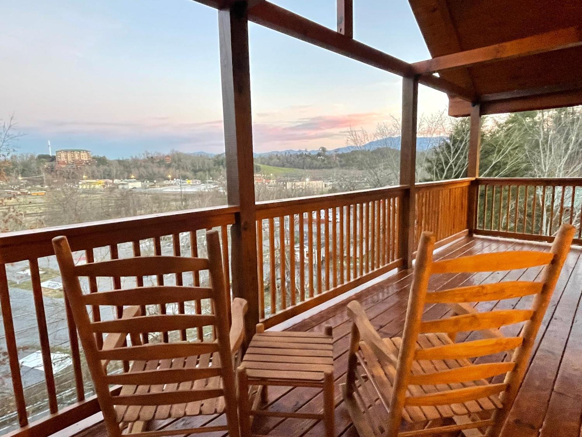Jagger's Sunrise Splash Holiday home Pigeon Forge