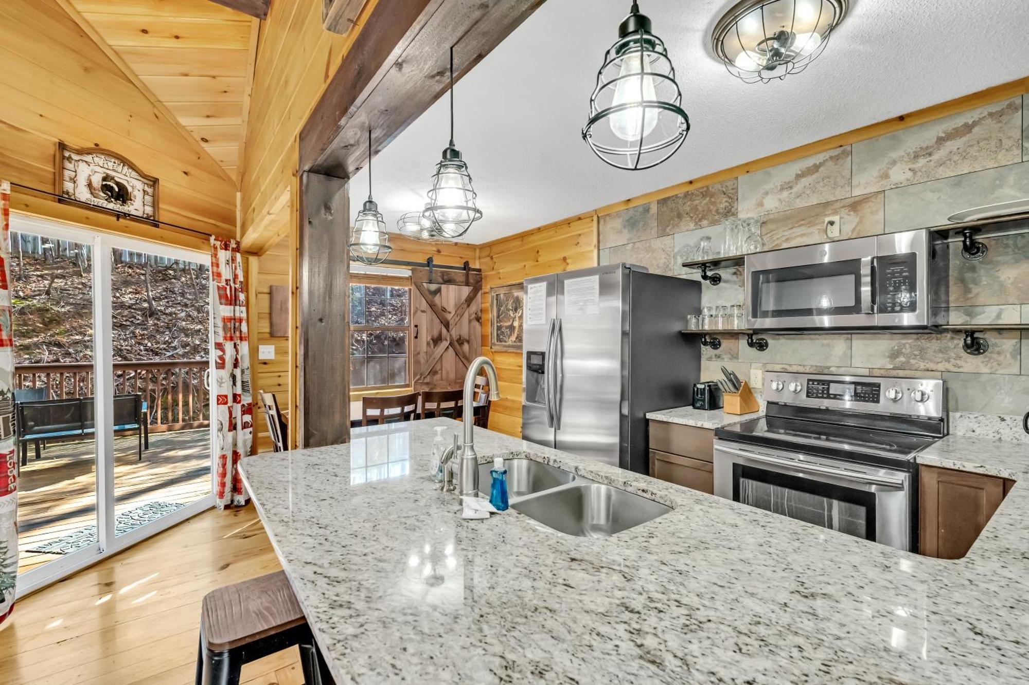 Holiday home Enchanted Memories, Hot Tub, 1089 Of Free Attraction Tickets For Each Paid Day, Dollywood And Pigeon Forge