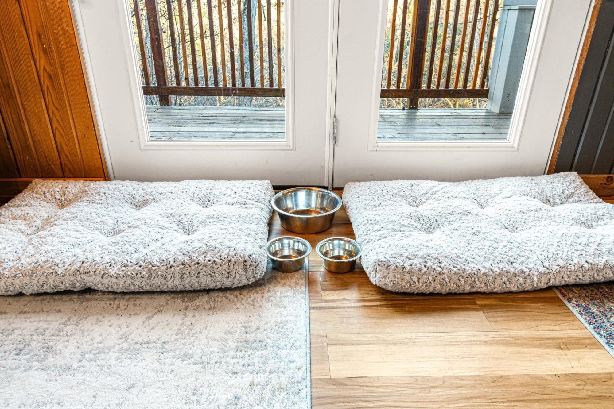 The Family Stone Luxe Sleeps 12 Hot Tub Dogfriendly Dollywood *