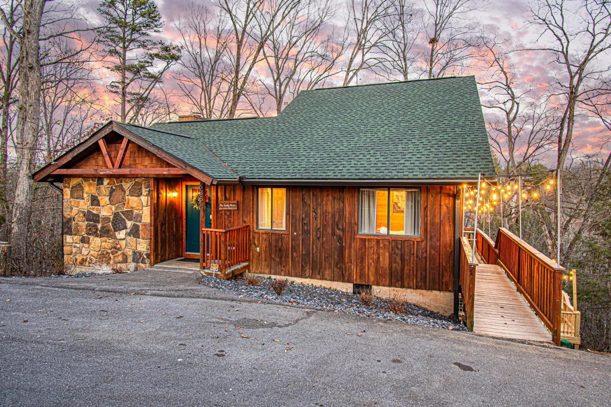 The Family Stone Luxe Sleeps 12 Hot Tub Dogfriendly Dollywood * Pigeon Forge