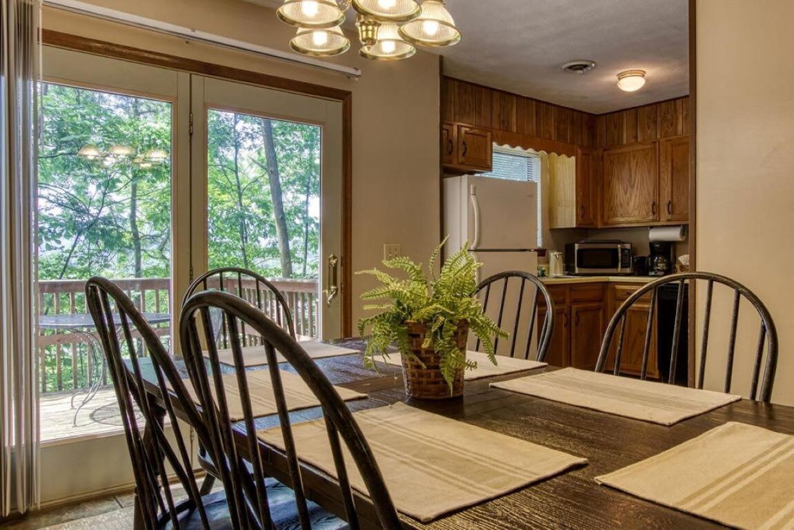 Holiday home Pinecrest Townhomes-1king 2bunk Unit