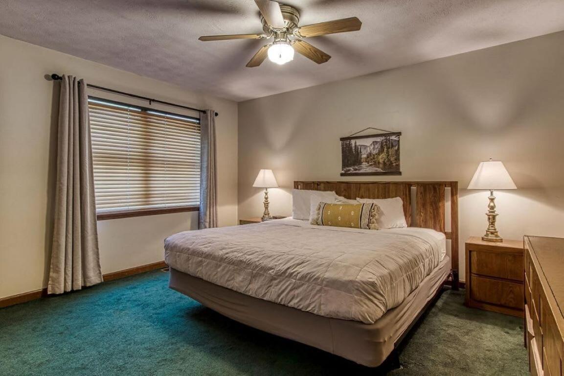 Holiday home Pinecrest Townhomes-1king-2queen Unit Pigeon Forge