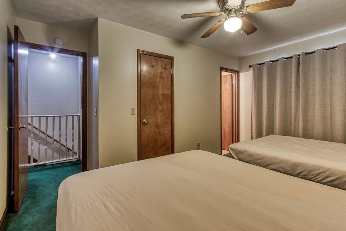 Pinecrest Townhomes-1king-2queen Unit *