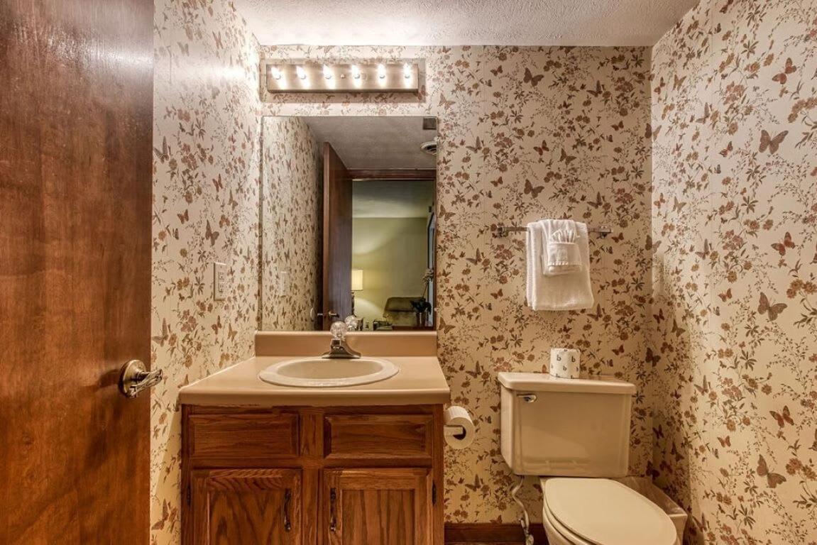 Pinecrest Townhomes-1king-2queen Unit Holiday home
