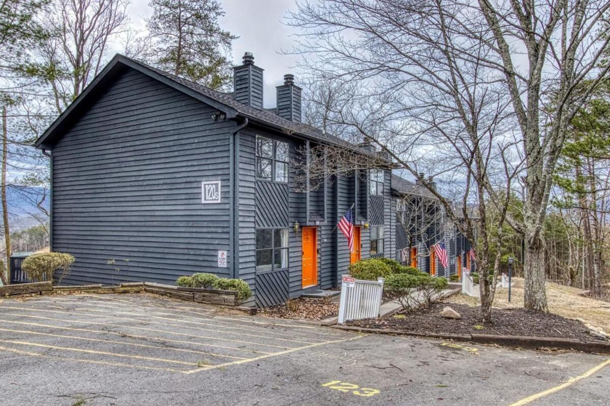 Pinecrest Townhomes-1king-2queen Unit-updated