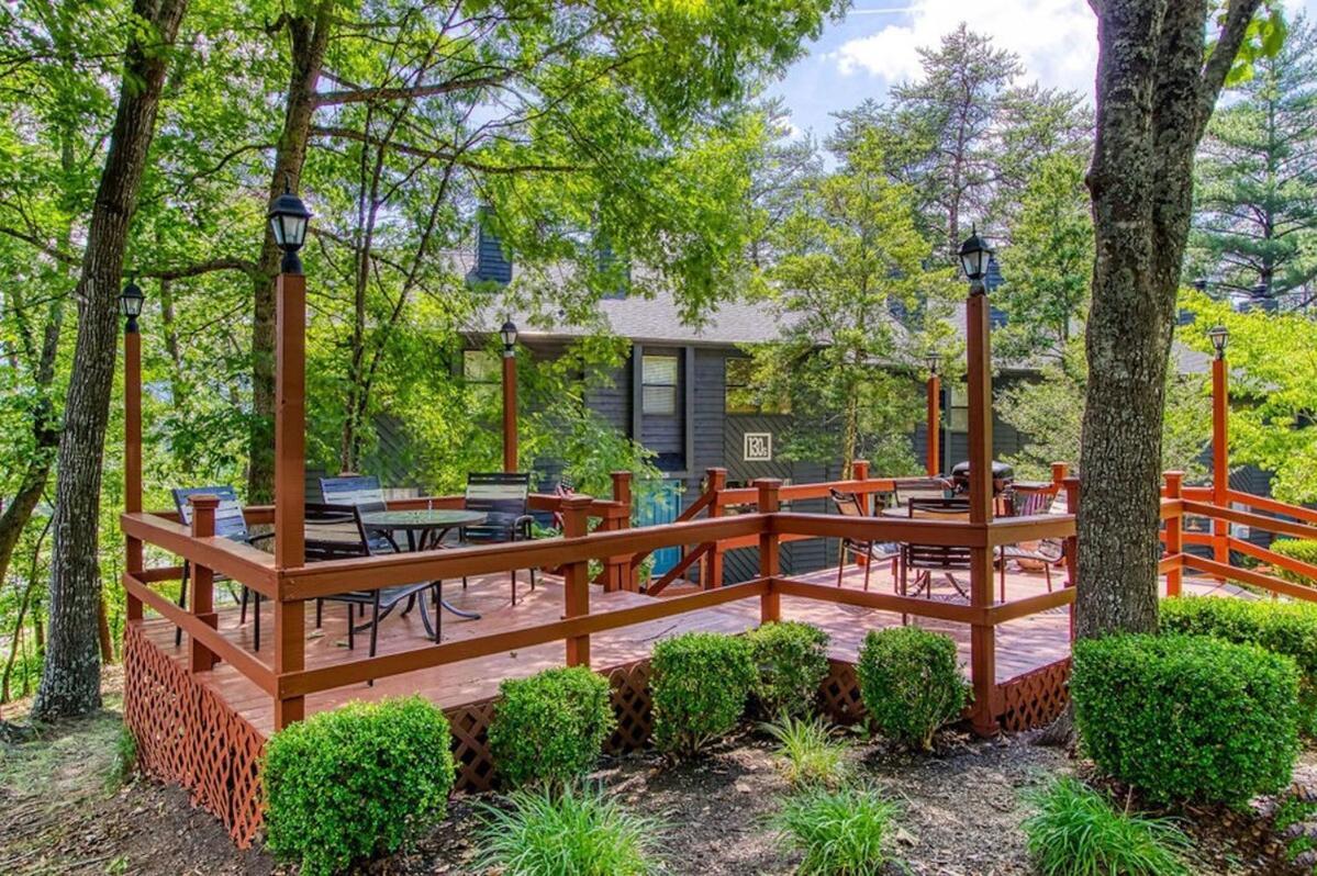 Pinecrest Townhomes-1king-2queen Unit-updated * Pigeon Forge