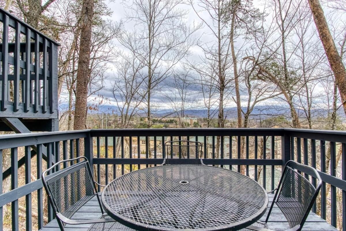 Holiday home Pinecrest Townhomes-1king-2queen Unit-updated *
