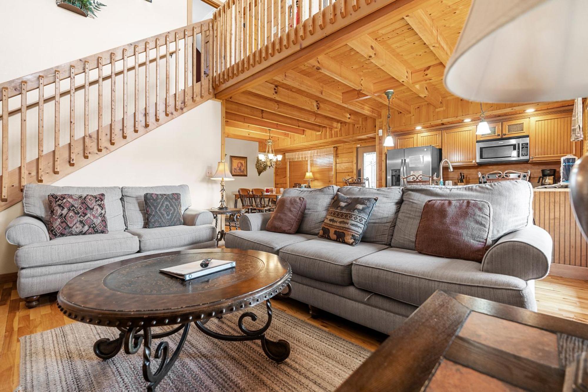 Bear-e-nice - In Pigeon Forge, Pool, Free Attraction Tickets Holiday home