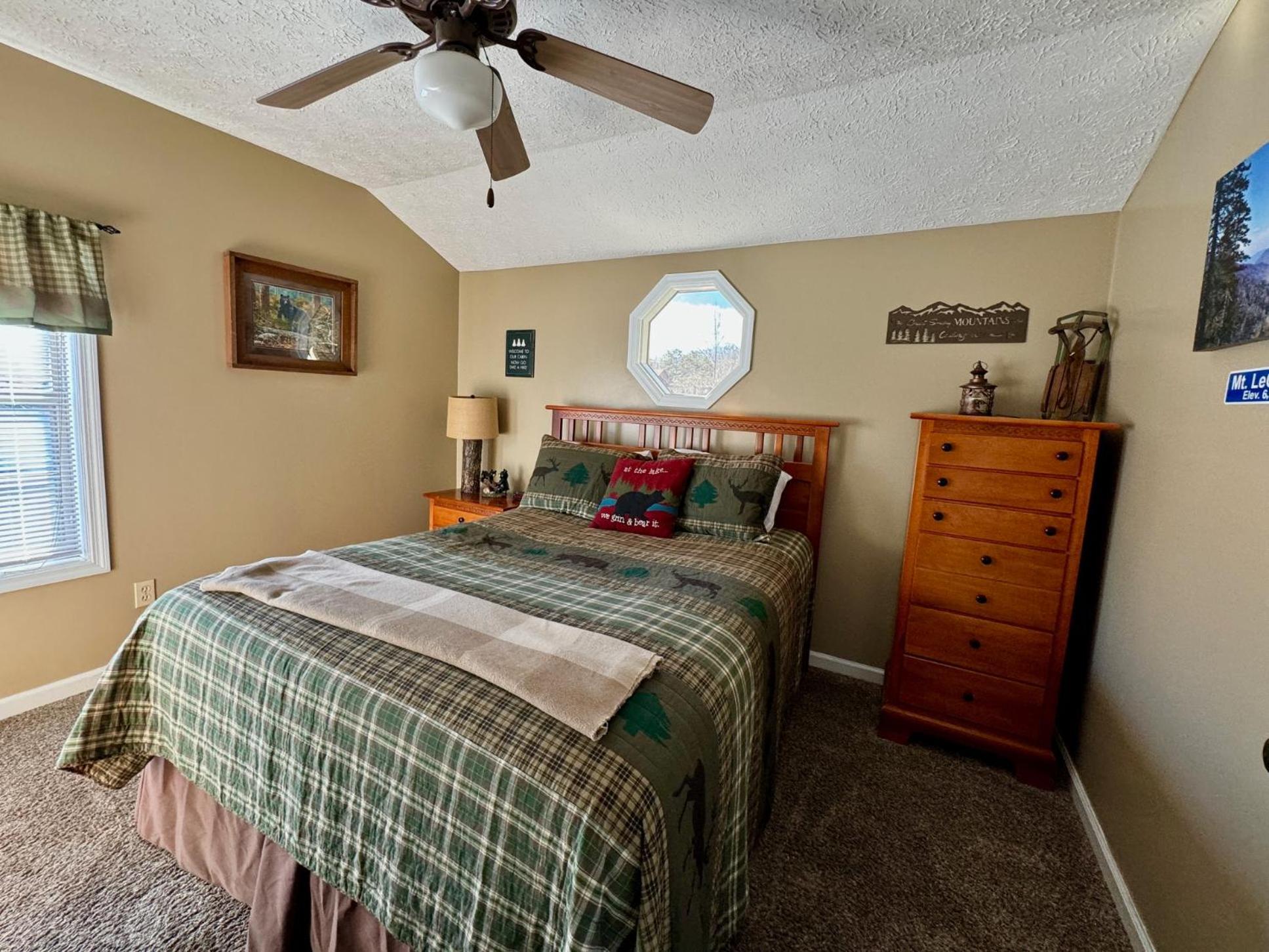 Holiday home Happy Trails, Pool, 1089 Of Free Attraction Tickets For Each Paid Day, Dollywood And *