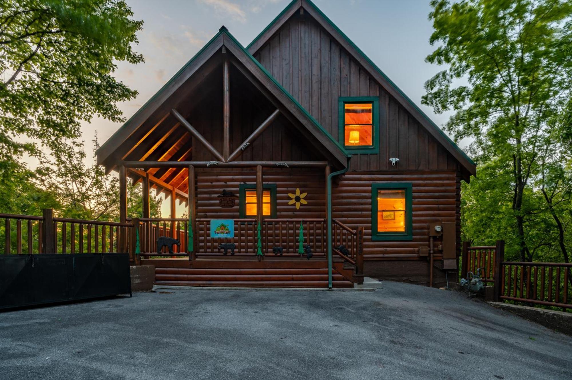 Afternoon Deelight * Pigeon Forge