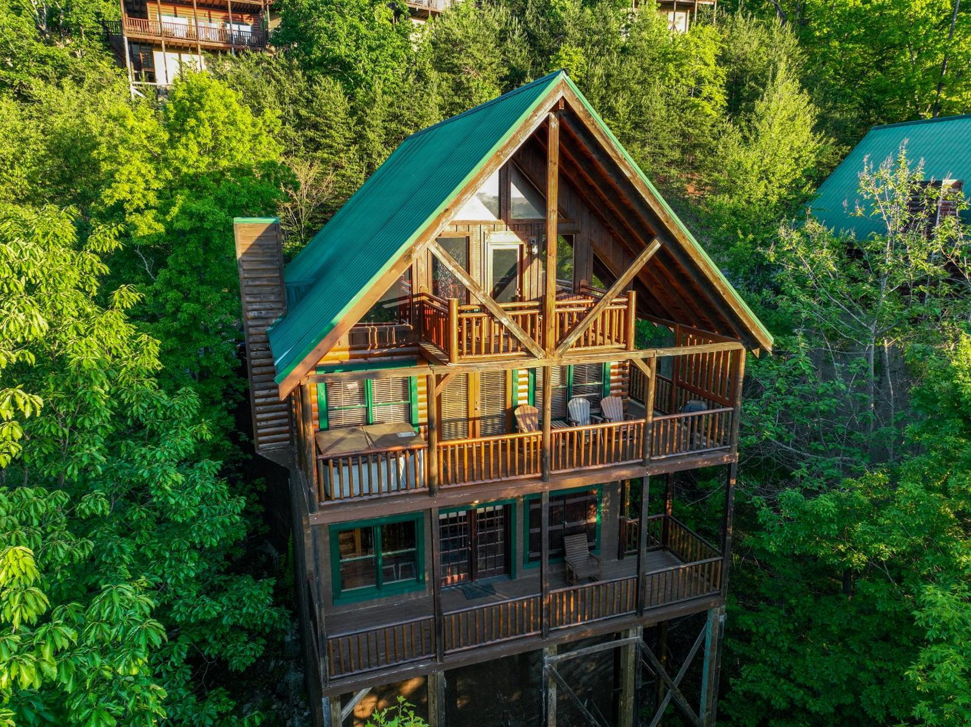 Afternoon Deelight * Pigeon Forge