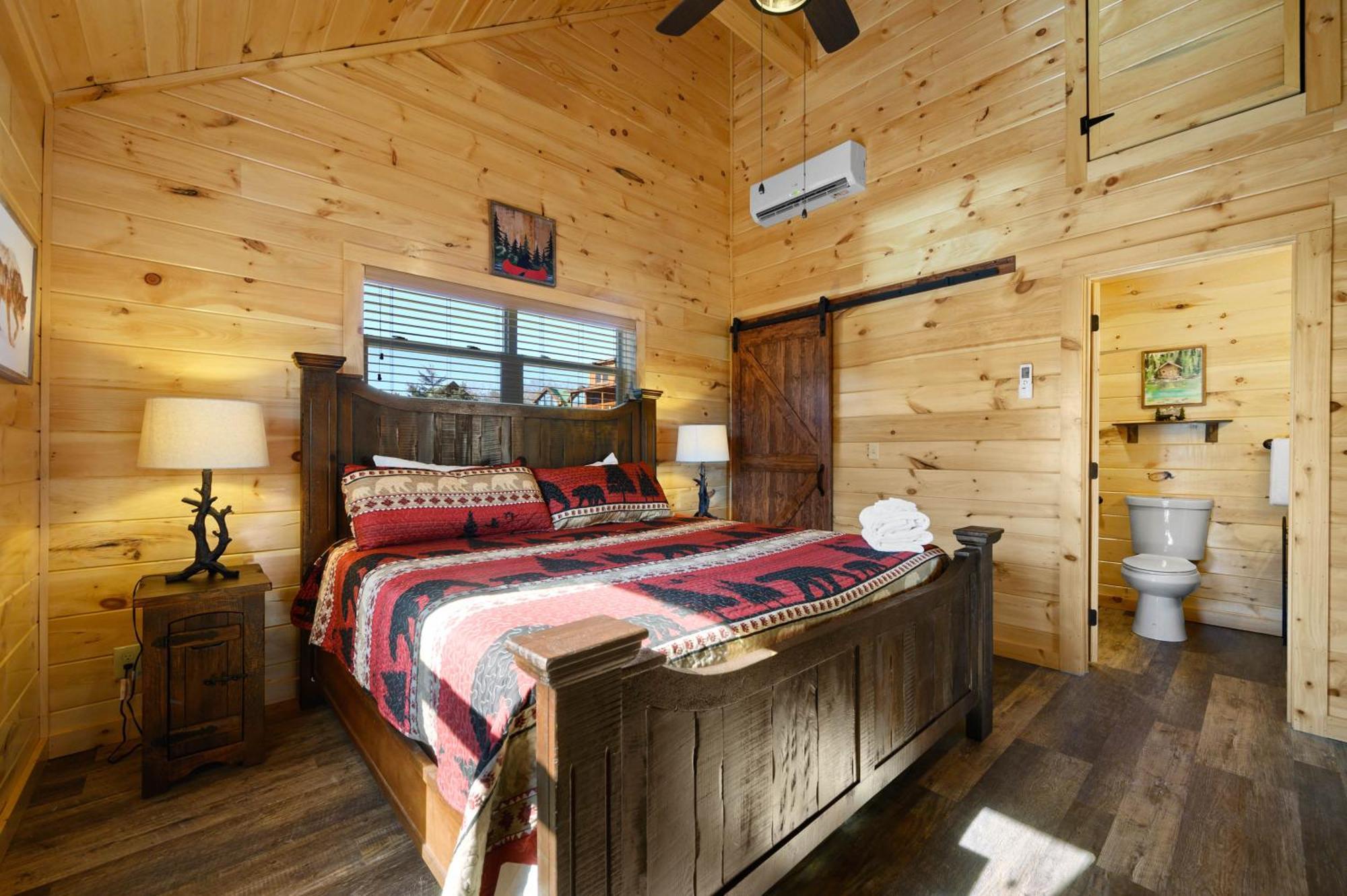 Jagger's Sunrise Splash Pigeon Forge