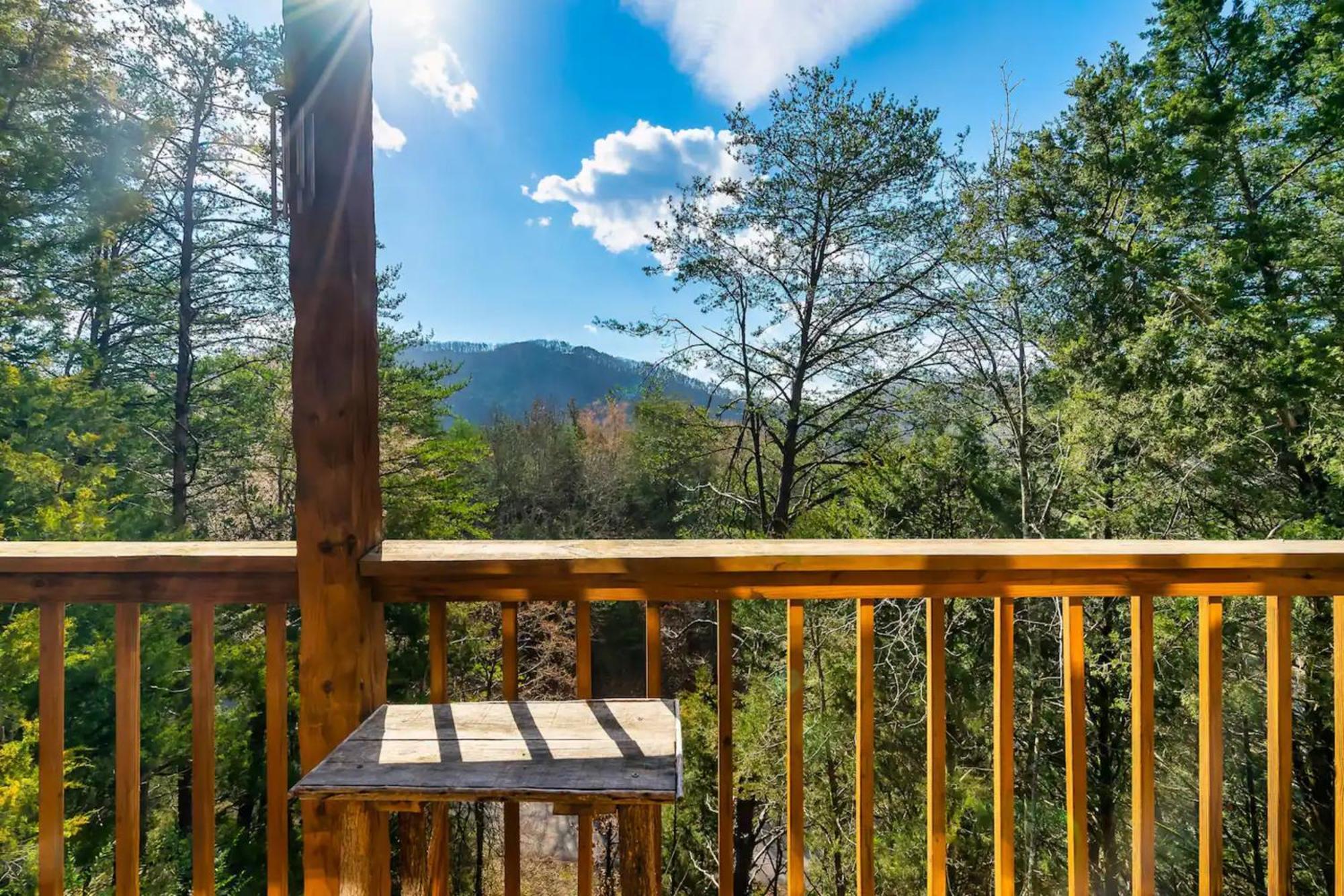 Views 1br15bath Pet-friendly With Hot Tub & Bbq Holiday home Pigeon Forge