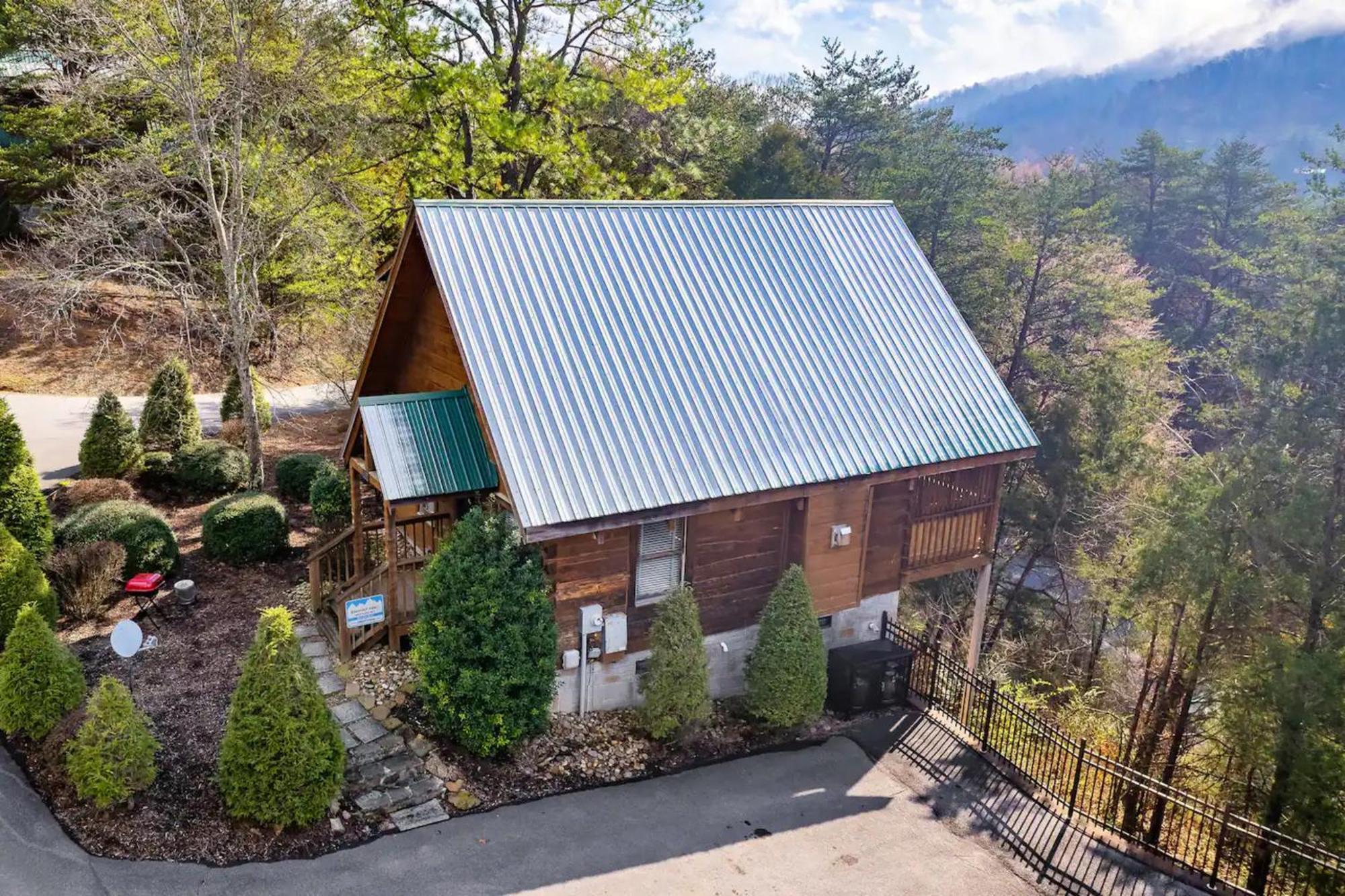 Views 1br15bath Pet-friendly With Hot Tub & Bbq * Pigeon Forge