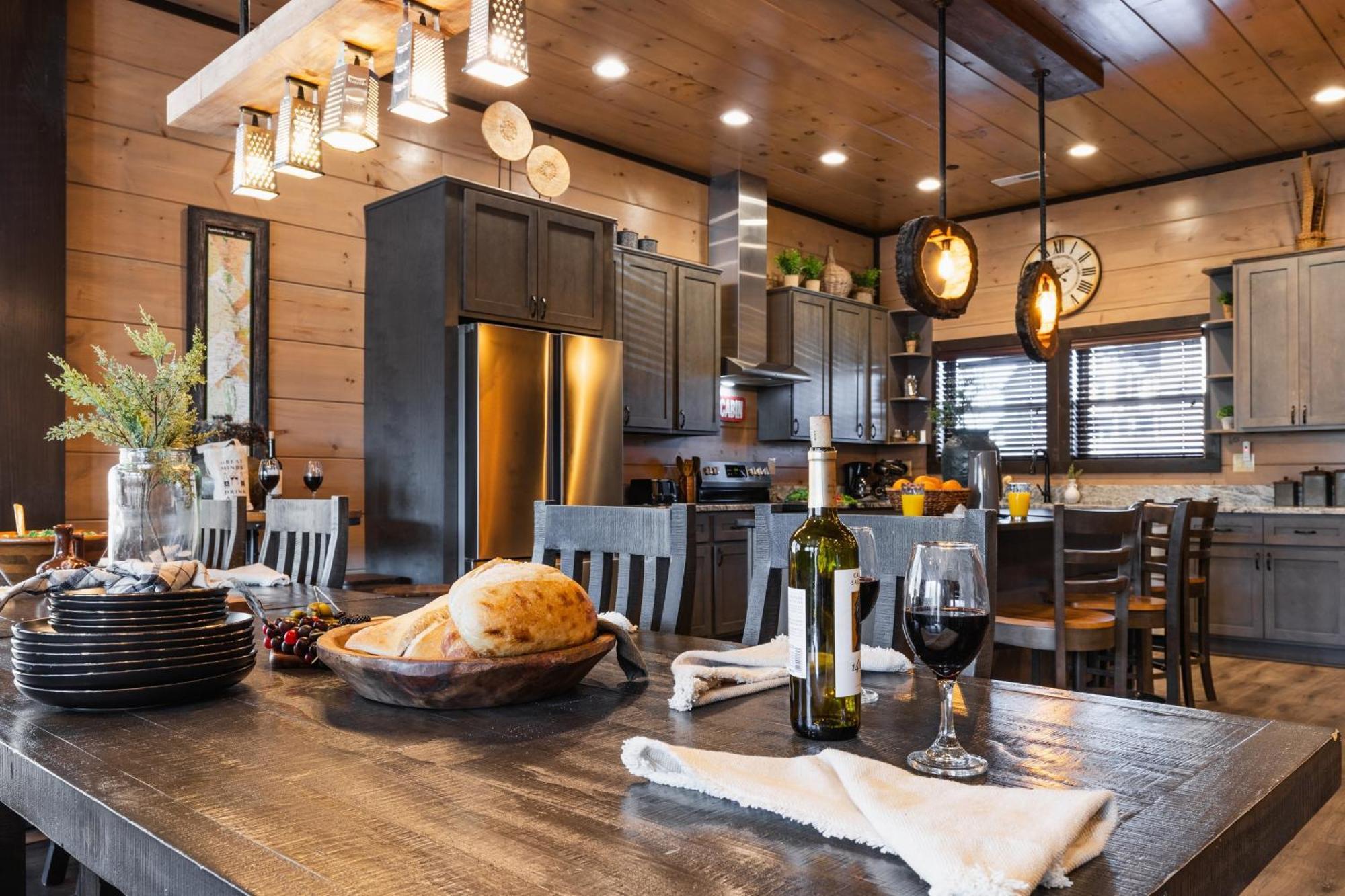 Holiday home Elk Pass By Avantstay Luxurious Mountain Estate Pigeon Forge