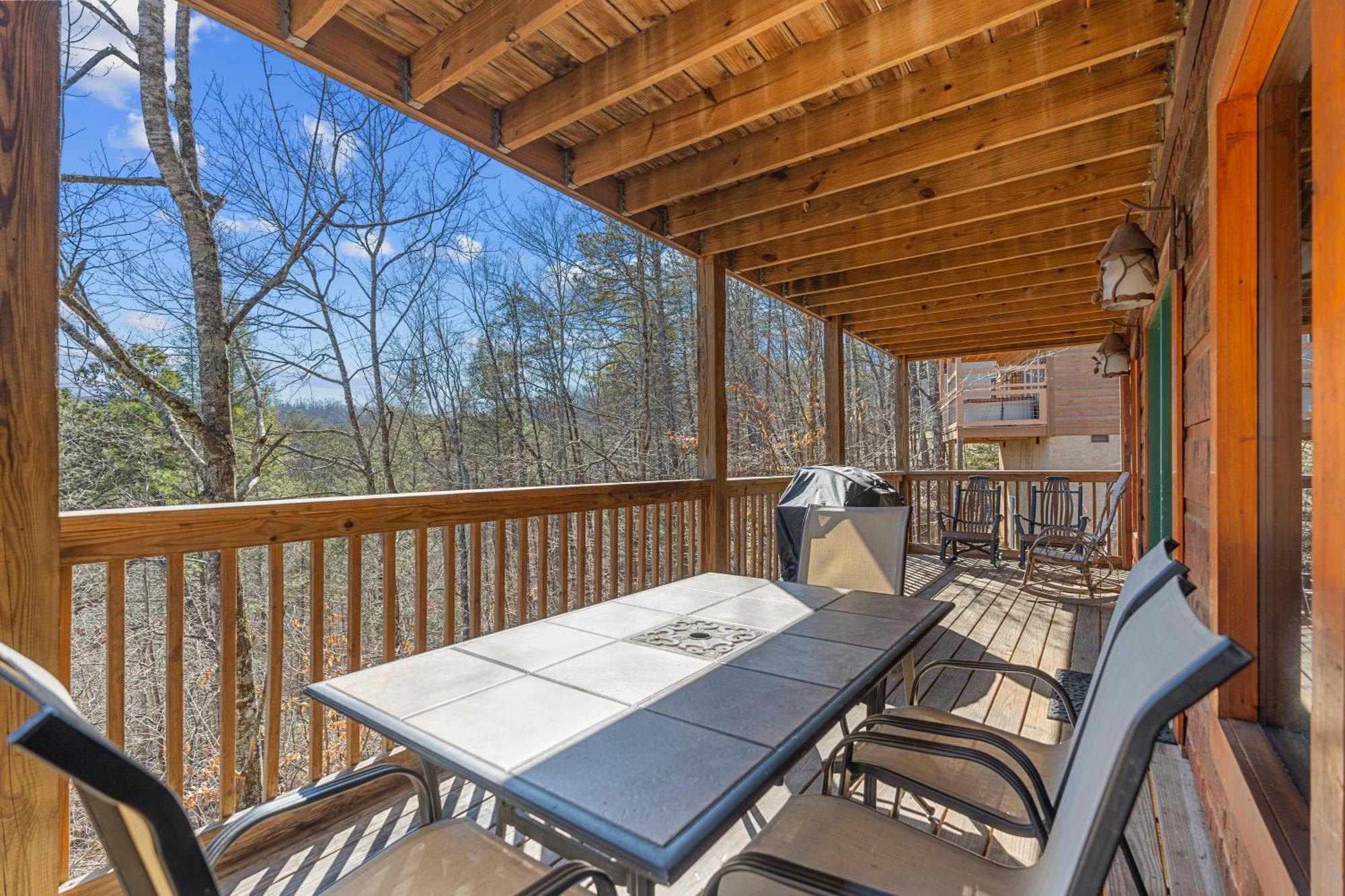 Bear-e-nice - In Pigeon Forge, Pool, Free Attraction Tickets