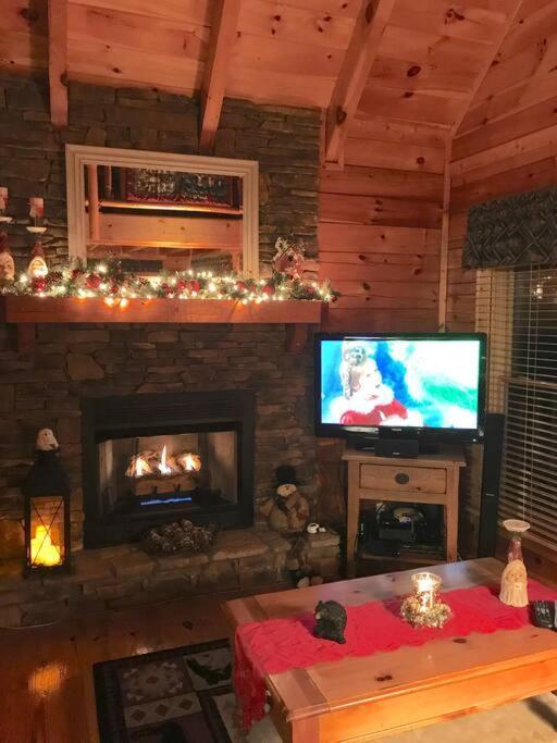 Solid Ground With Yard! Pigeon Forge