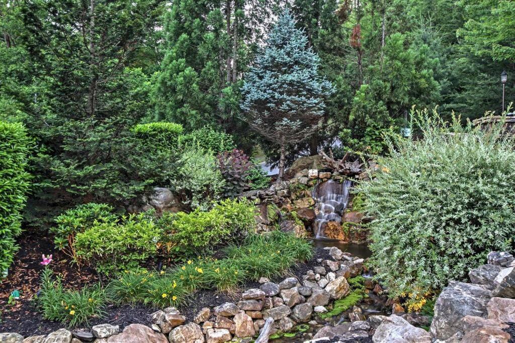 Solid Ground With Yard! Holiday home
