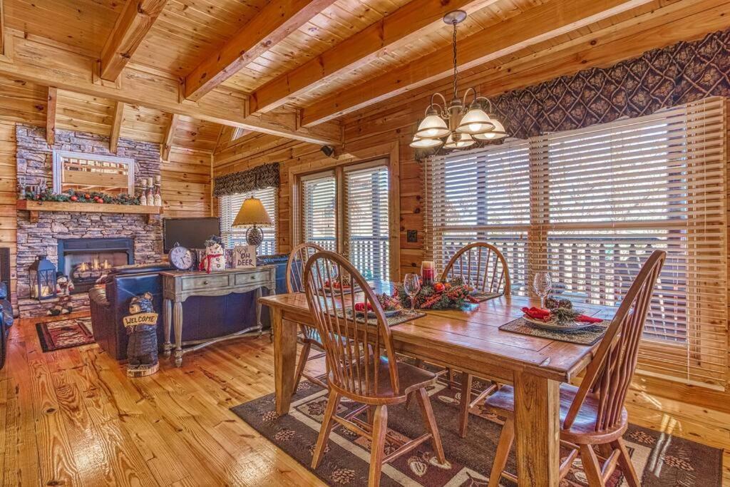 Solid Ground With Yard! Holiday home Pigeon Forge