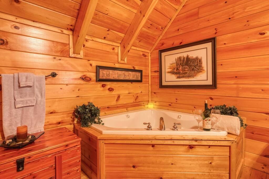 Solid Ground With Yard! * Pigeon Forge