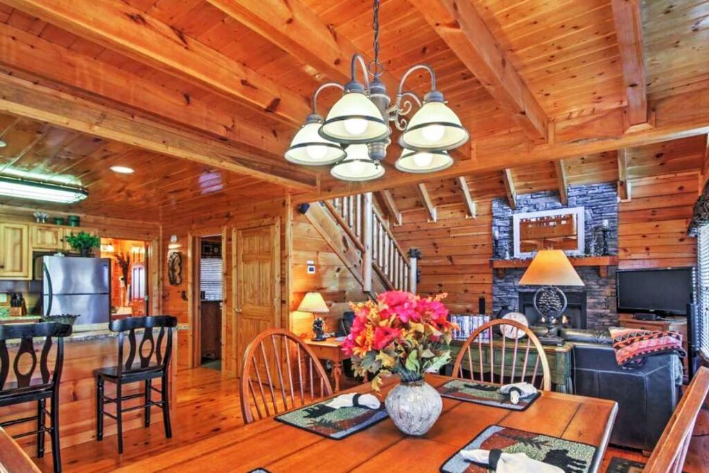 Solid Ground With Yard! * Pigeon Forge