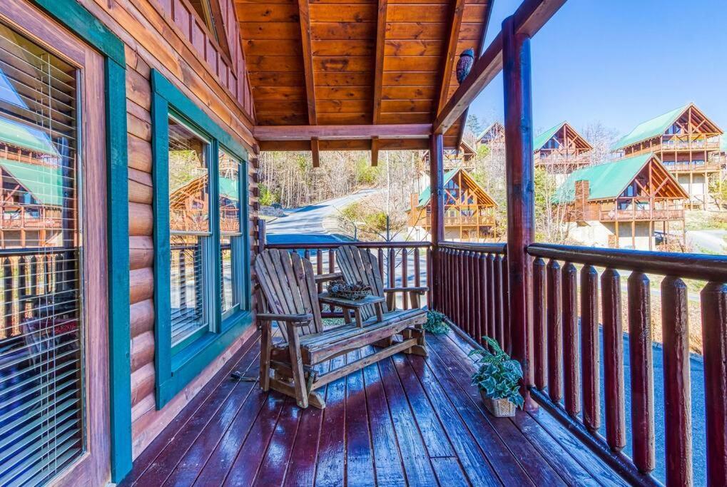 Solid Ground With Yard! Holiday home