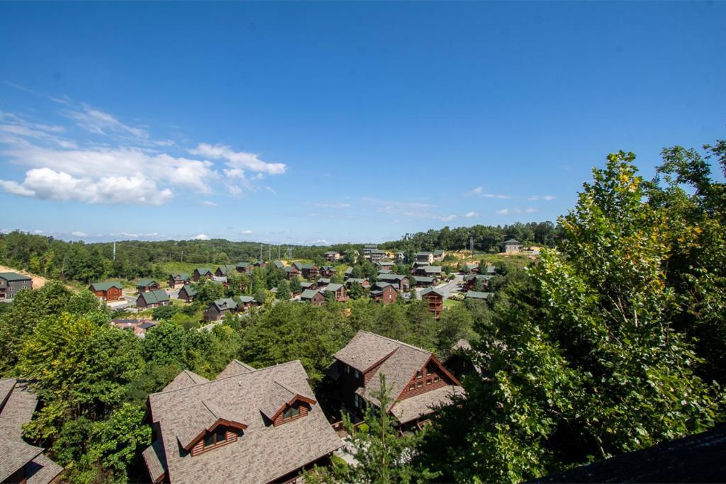 Smoky Mountain Retreat- With Modern Amenities In The Heart Of Pf Pigeon Forge
