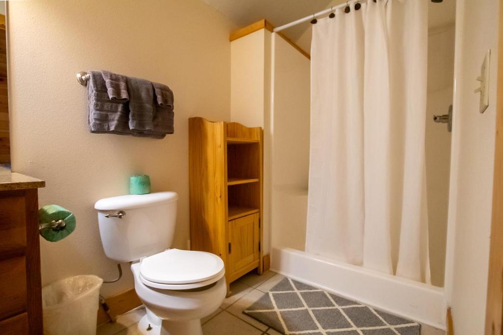 Smoky Mountain Retreat- With Modern Amenities In The Heart Of Pf *