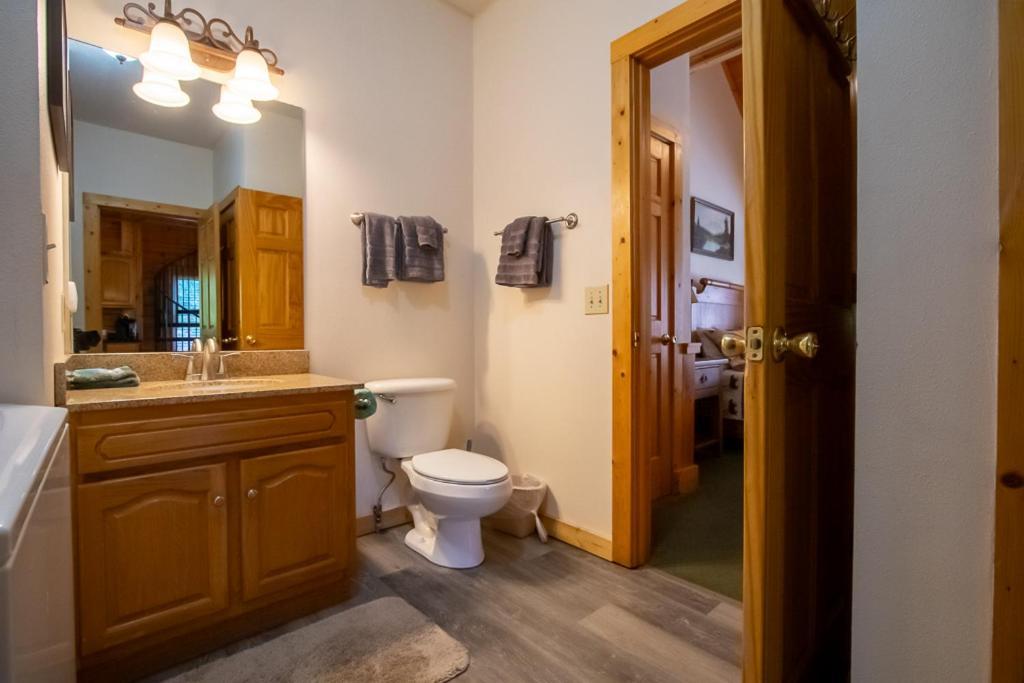 Smoky Mountain Retreat- With Modern Amenities In The Heart Of Pf