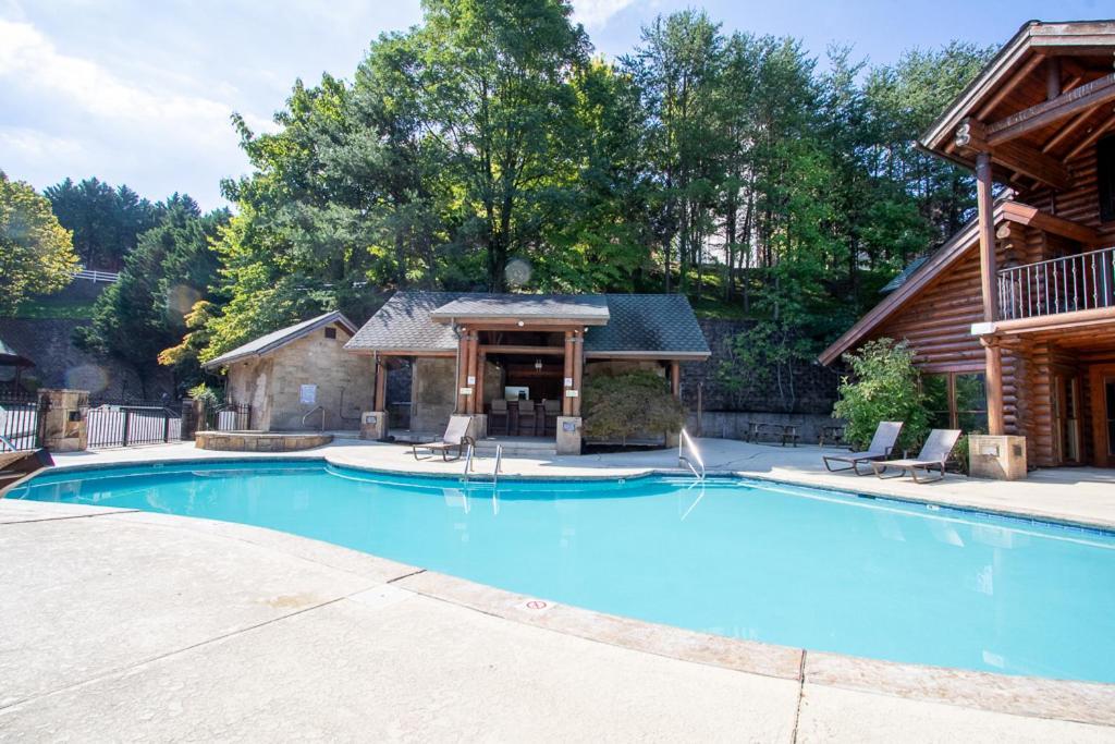 Holiday home Smoky Mountain Retreat- With Modern Amenities In The Heart Of Pf