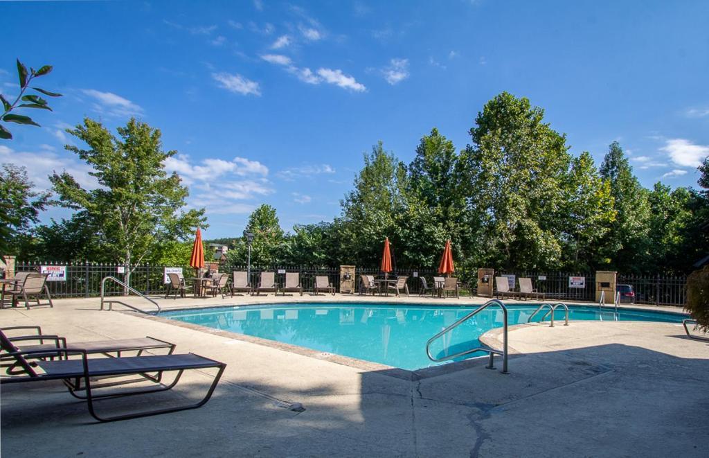 Smoky Mountain Retreat- With Modern Amenities In The Heart Of Pf Pigeon Forge