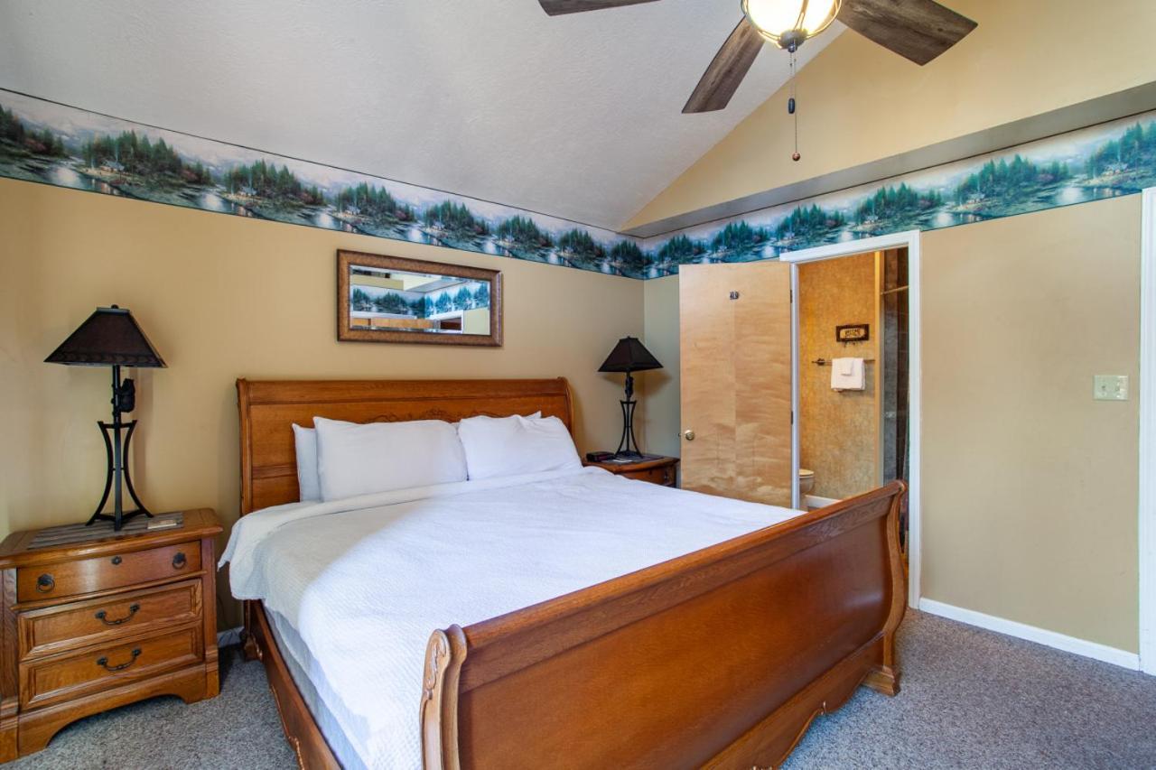 Papa Bears Hideaway Stunning Views Communitypool Pigeon Forge