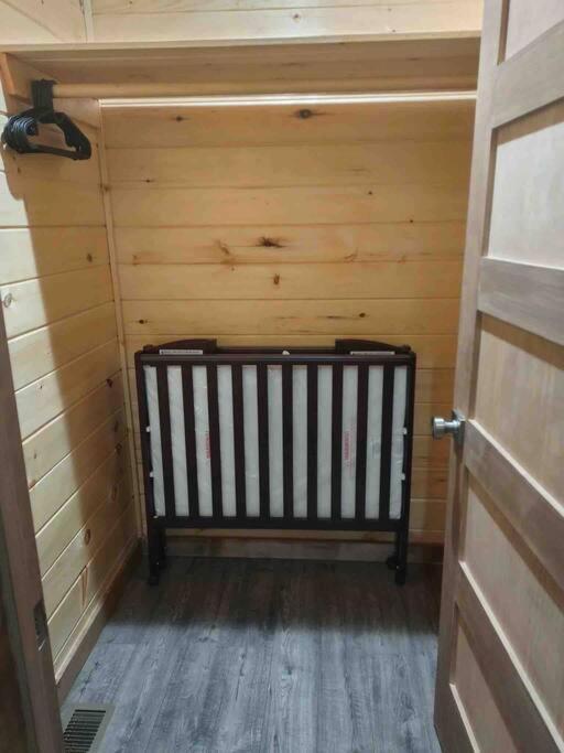 The Grand Tennessean Cabin- Four Bedroom Luxury In The Mountains Holiday home