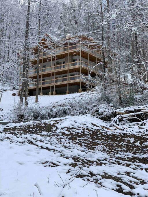 The Grand Tennessean Cabin- Four Bedroom Luxury In The Mountains Holiday home *