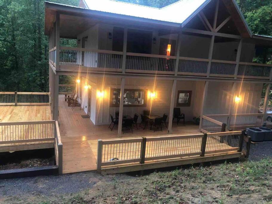 The Grand Tennessean Cabin- Four Bedroom Luxury In The Mountains Holiday home *