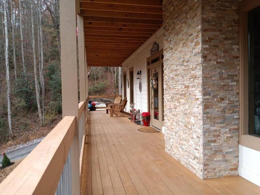 The Grand Tennessean Cabin- Four Bedroom Luxury In The Mountains Holiday home Pigeon Forge
