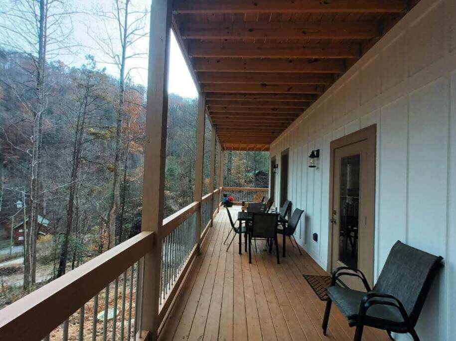 The Grand Tennessean Cabin- Four Bedroom Luxury In The Mountains Pigeon Forge