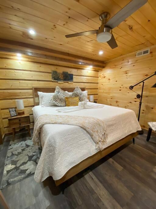 Holiday home The Grand Tennessean Cabin- Four Bedroom Luxury In The Mountains *