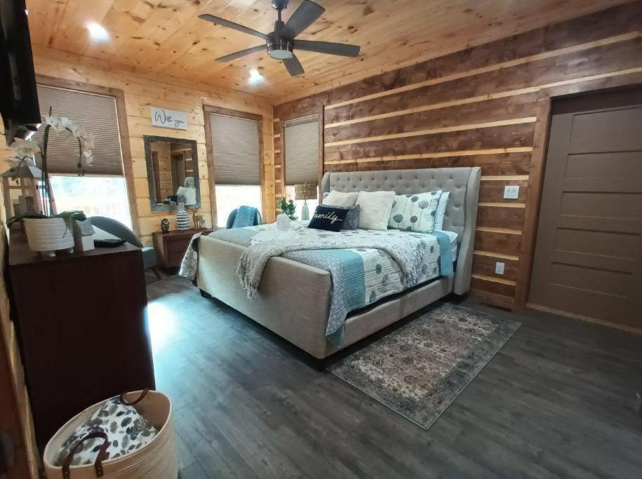 The Grand Tennessean Cabin- Four Bedroom Luxury In The Mountains *