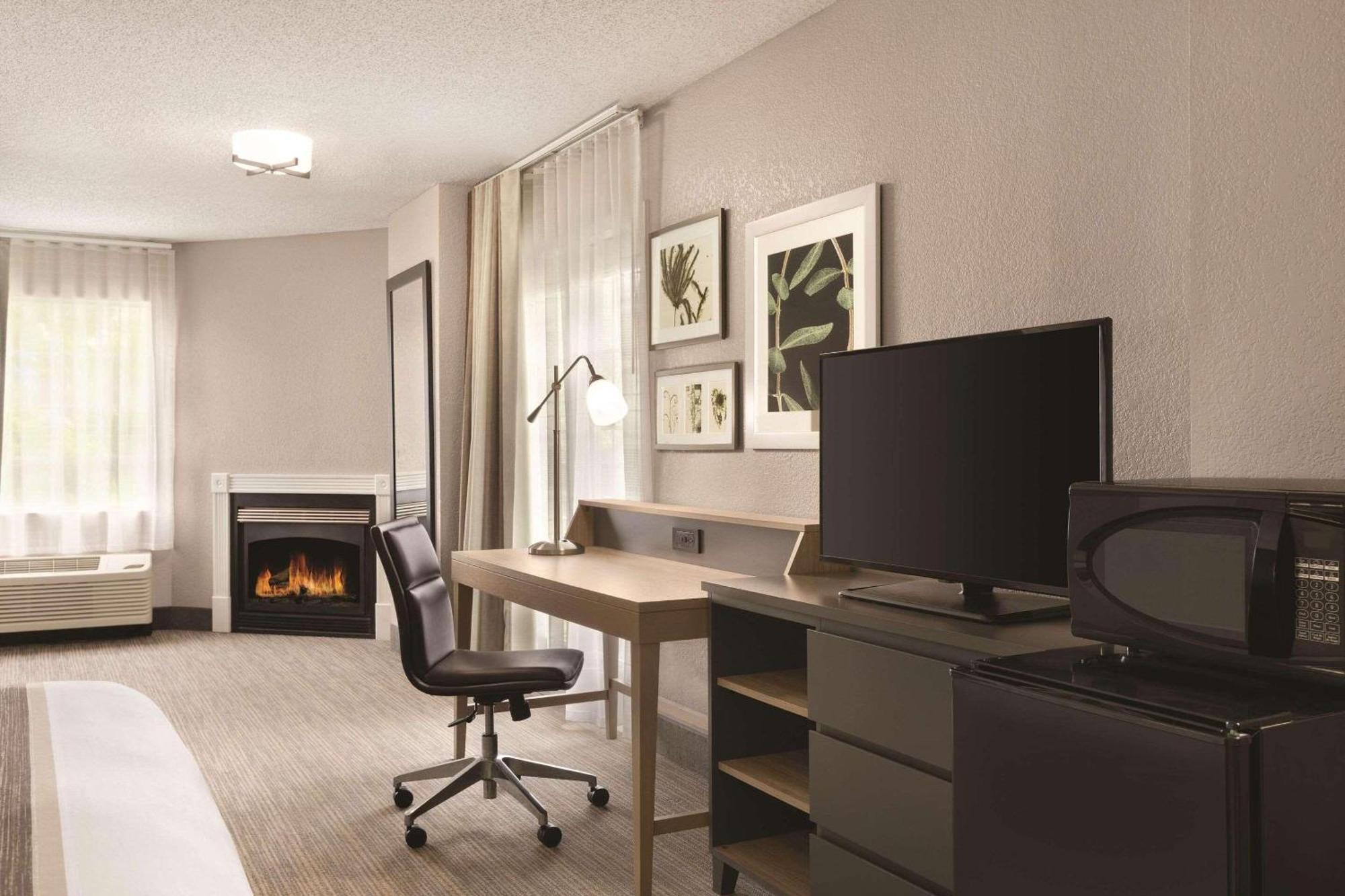 Country & By Radisson, South, Tn 3* Pigeon Forge
