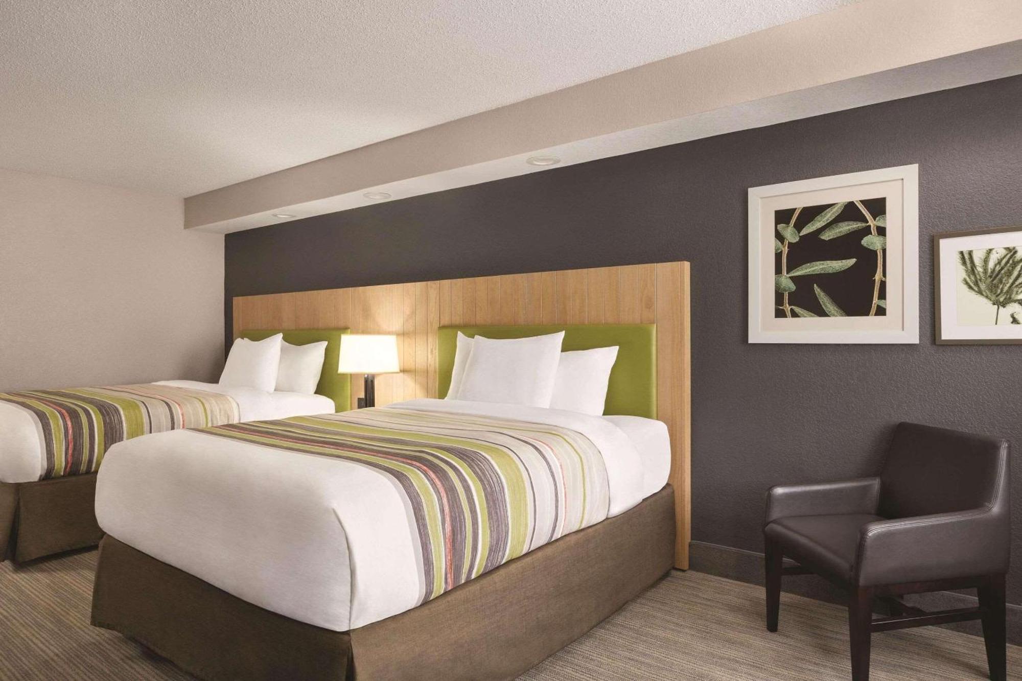 Country & By Radisson, South, Tn 3*