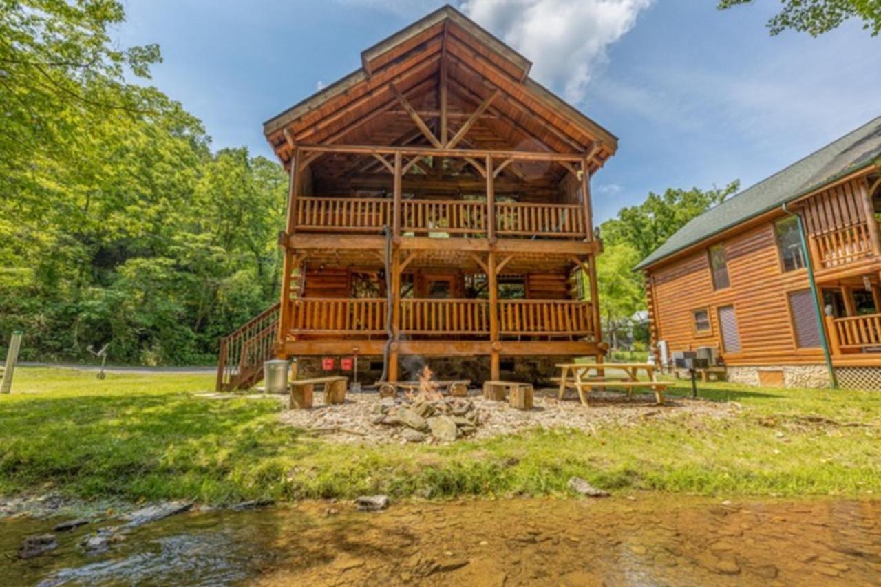 Holiday home Dream On The Stream Hottub Pooltable Firepit *