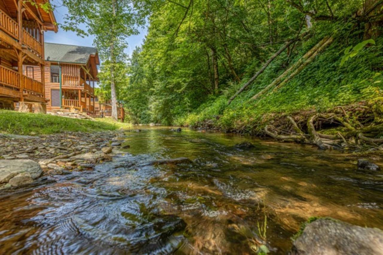 Dream On The Stream Hottub Pooltable Firepit *